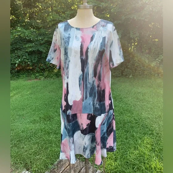 Paint Streak Artistic Dress - Picture 2 of 16